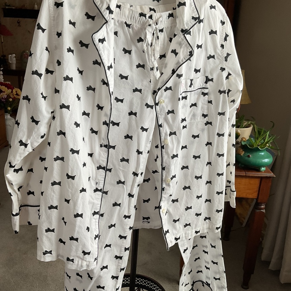 Victoria's Secret White and Black Pajama Set